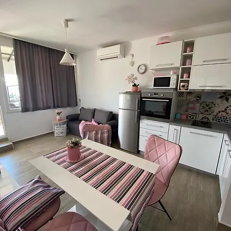 Golden View Penthouse With Jacuzzi Daire *