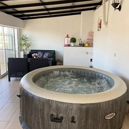Daire Golden View Penthouse With Jacuzzi Zadar